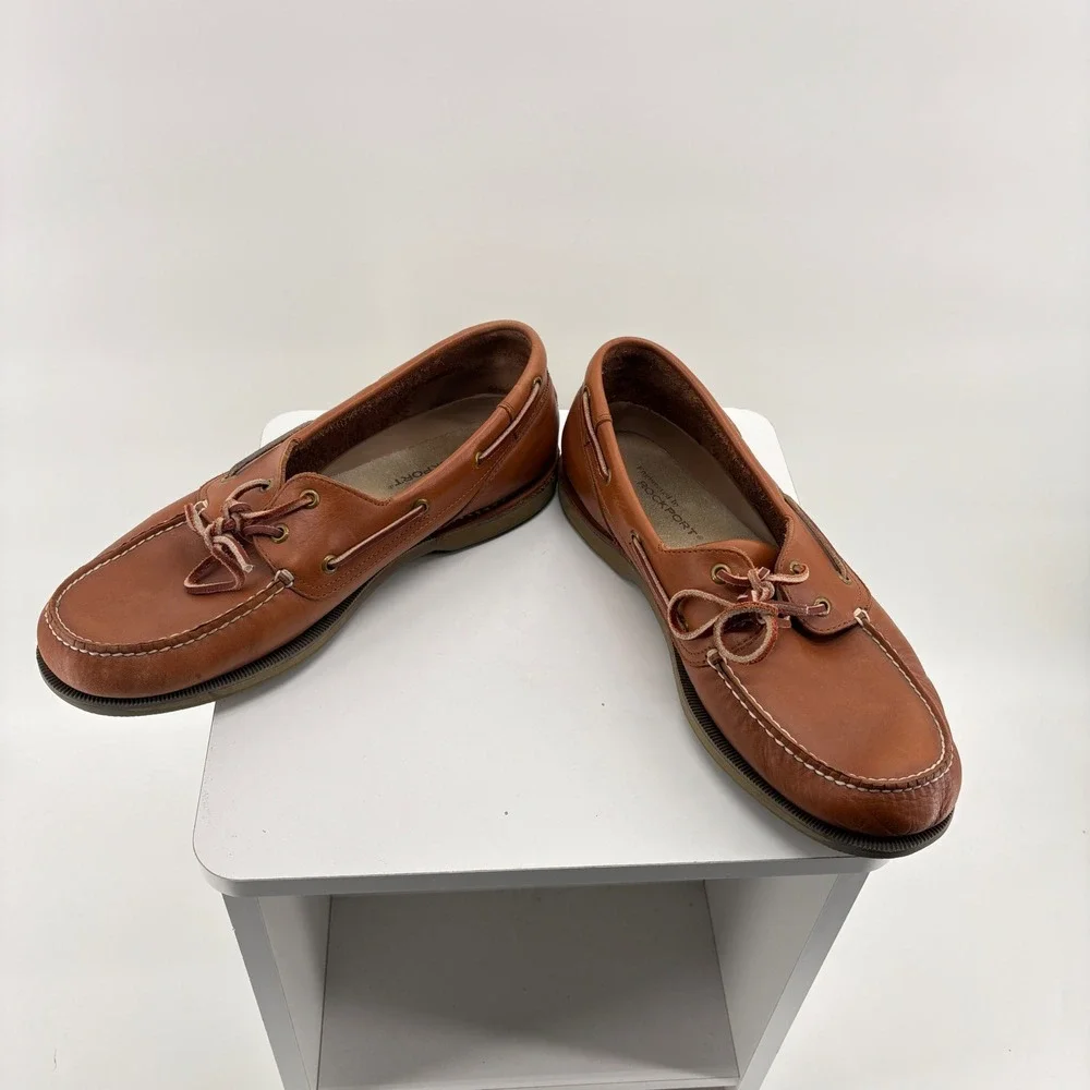 Rockport leather boat